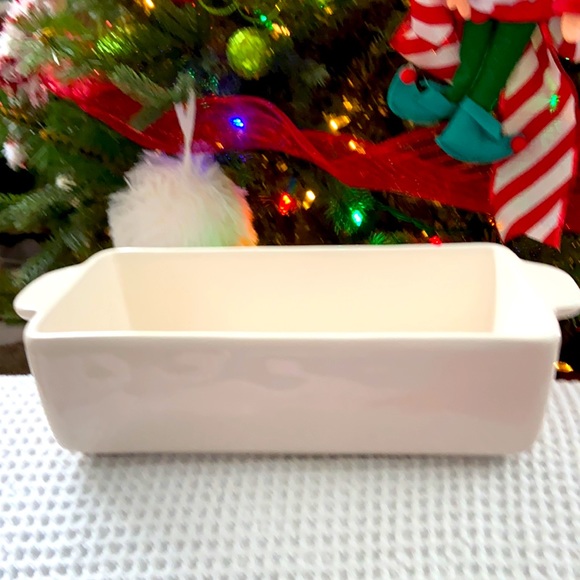 Rae Dunn ‘Gingerbread’ Loaf Pan. NWOT. Never used. Cream with Orange LL … - Picture 3 of 7